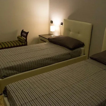 Maddalena Suites Guest house
