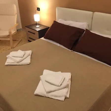 Гостевой дом Maddalena Suites Неаполь